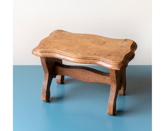 Antique Wooden Stool With Scalloped Edge, Small Carved Tabouret, Folklore Decorative Side Table, Rustic Victorian Plant Stand