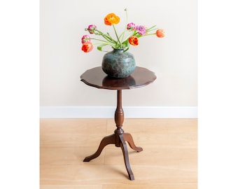 Lacquered Wine Table, French Regency Wooden Table, Additional Round Side Table With Scalloped Tabletop, Victorian Pedestal Table