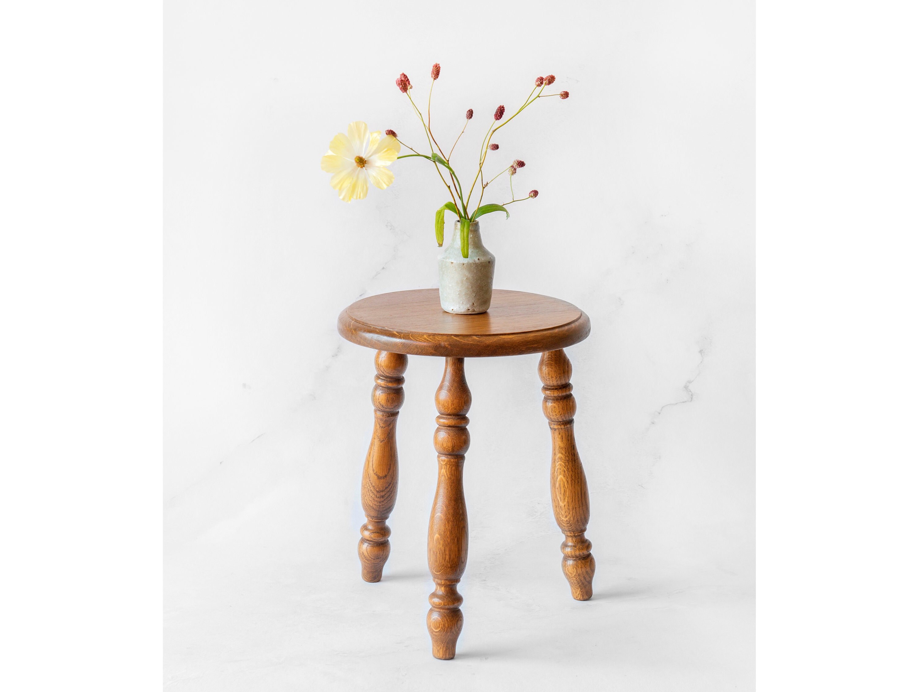 三脚ボビン　ミルキングスツール　飾り台　フラワースタンド 三脚ボビン ミルキングスツール 飾り台 フラワースタンド