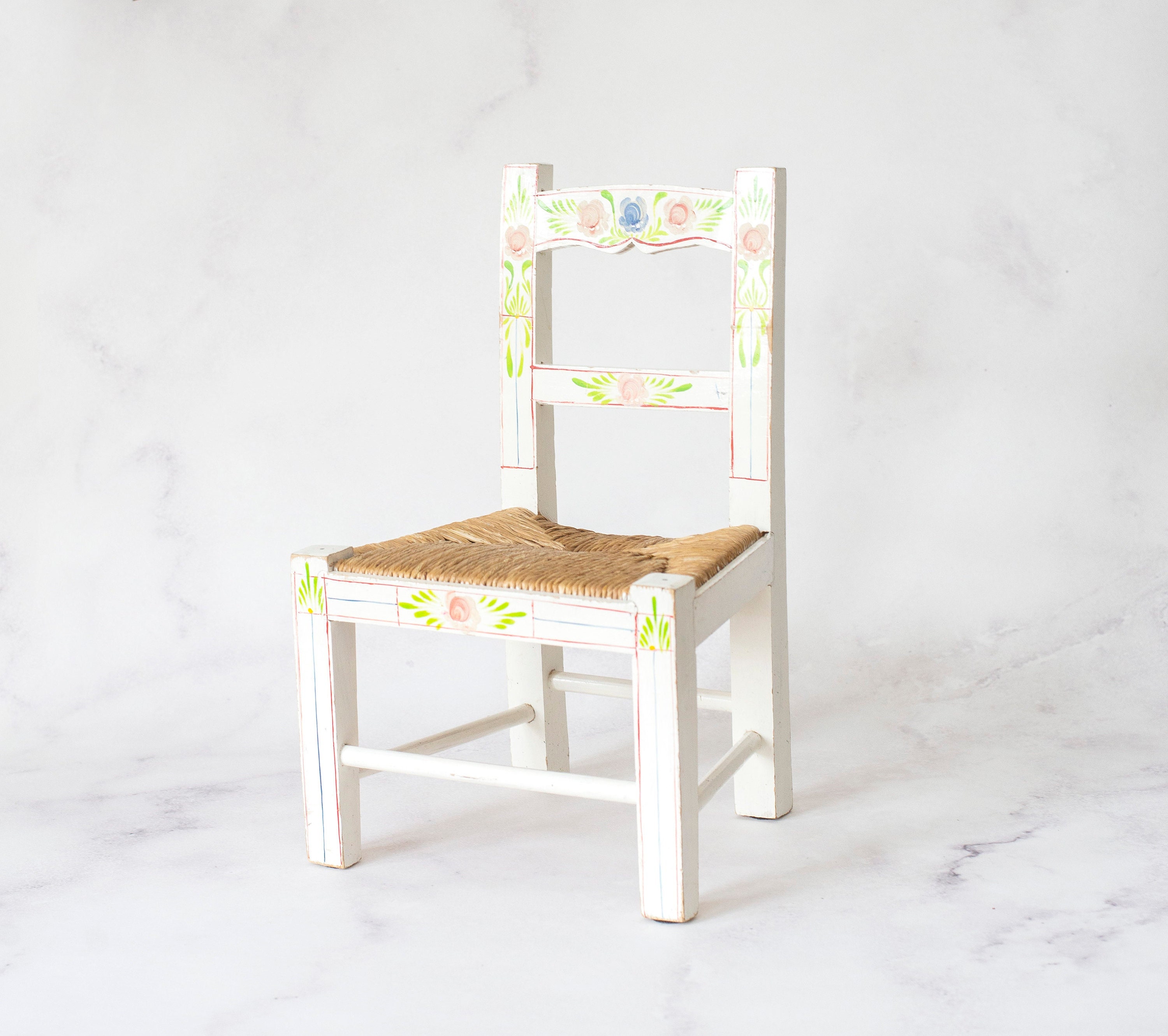 Chaise Pour Enfants d'art Populaire Mexicain, Petit Tabouret de Siège Tissé en Rotin, Vieux Meubles 