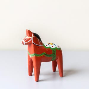 Swedish Dala Horse Statue, Hand Painted Red Figurine, Decorative Folklore Statue, Wooden Pony, Farmhouse Decor, Made in Sweden