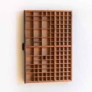 Großes Briefpressentablett mit Metallgriff, Vintage Druckertablett aus Holz, Aufbewahrungseinheit, alte Buchdruckschublade aus Holz, rustikales Wohndekor