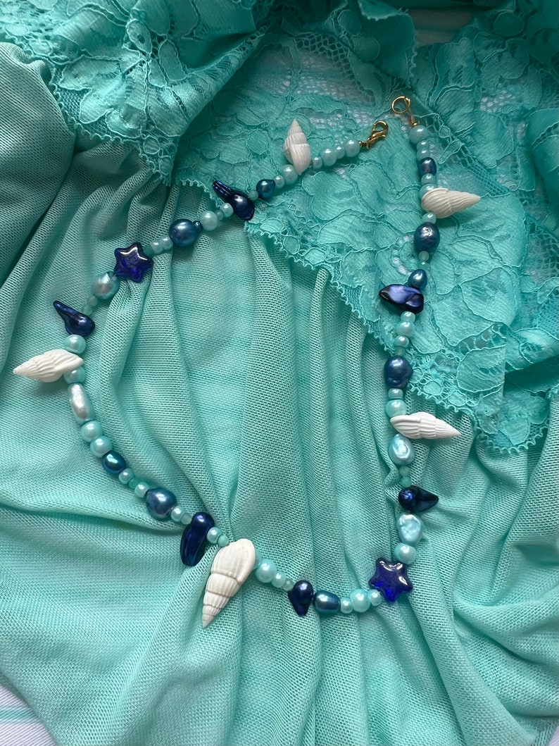 Pearl Beaded Necklace Mermaid Blue Shell image 3