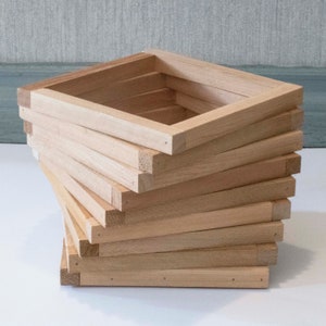 Allison Cedar Planter