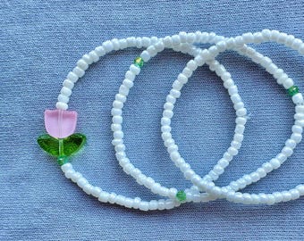 tulip beaded bracelet | floral beaded bracelet | bracelets | pearl white bracelets | handmade | stretch beaded bracelet | women's bracelets