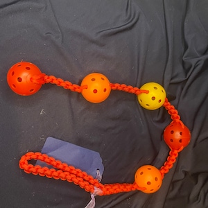 VENDITA Fustigatore per palline da golf in paracord e plastica
