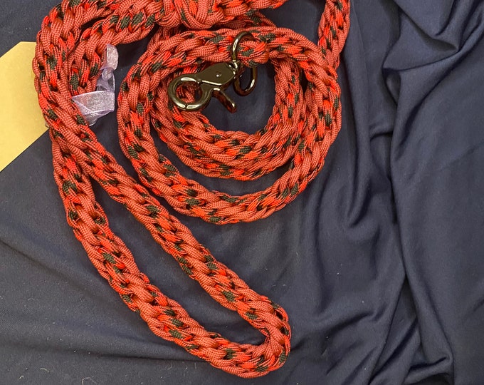 SALE paracord light weight dog leads