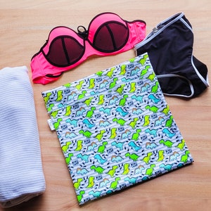 Sac de natation imperméable personnalisé | Séparez les vêtements humides et secs | Cours de natation, vêtements sales, école pour enfants, garçon dinosaure