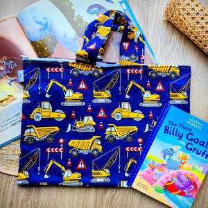 Bolsa de biblioteca para la vuelta al cole para niños y niñas, bolsa para libros prestados con cremallera, bolsa de mano para libros de niños y niñas. Trucks and Diggers