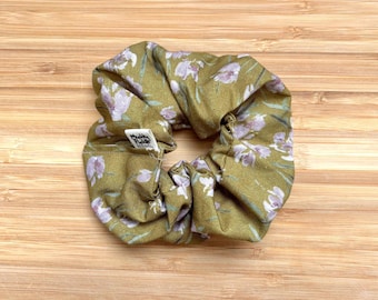 Green Floral Scrunchie | Whimsical Cotton Scrunchie | Cottagecore Hair Accessory | Gift for Art Lovers & Gardeners