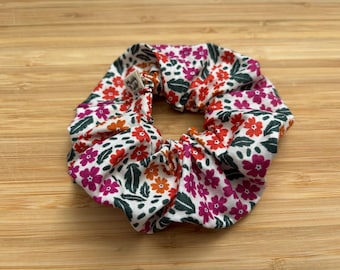 Pink Wildflowers Scrunchie | Whimsical Cotton Scrunchie | Cottagecore Hair Accessory | Gift for Art Lovers & Gardeners