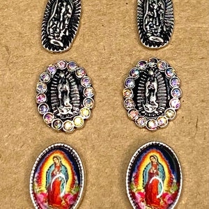 Virgen de Guadalupe earrings, Our lady of Guadalupe earrings, Virgin Mary, religious, Religion Catholic earrings, Round Stud Earrings