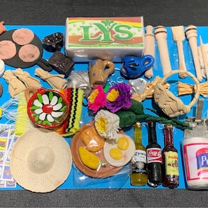 Miniature Mexican food, kitchen, house items Ofrendas Dia de Los Muertos Day of the Dead