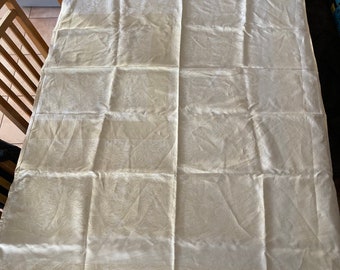 Retro tablecloth|vintage tablecloth|1970s tablecloth|1980s tablecloth|plain tablecloth|