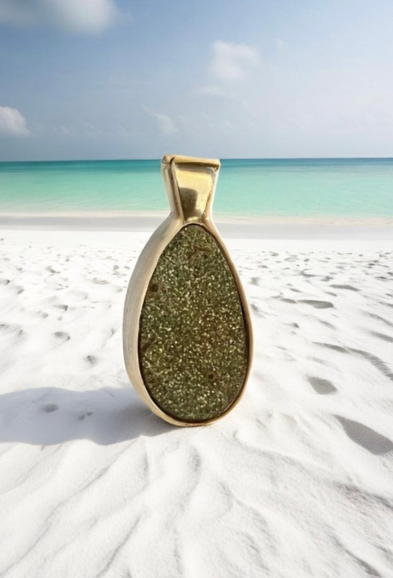 Made in Hawaii Gold Green Druzy Pendant Gold Druzy