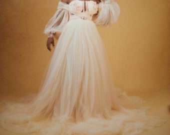 White bridal robe/Wedding robe/Fur trimmed robe/wedding robes for brides/Elegant bridal robes