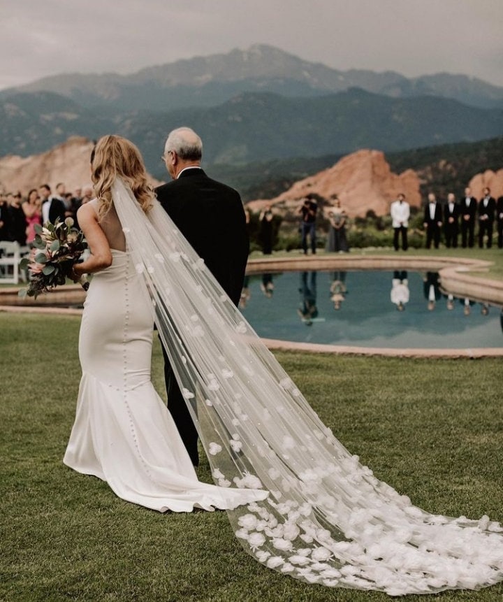 Brinote Lace Appliqued Bride Wedding Veil with Comb 2-Tier Long Hip Length  Sequins Bridal Veils Soft Tulle Veils for Brides