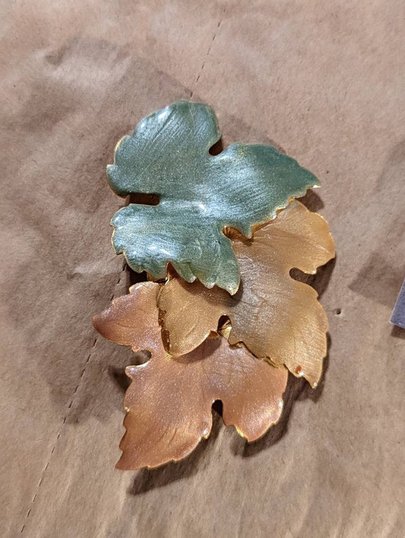 Vintage Tri-Color Brooch with Beautiful Leaves. L… - image 8