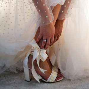 Wedding White Elegant block Heels, Comfortable Heels, Pearl Wedding Sandals, Flattering Bridal Shoes Crafted in Greece, Satin laces included