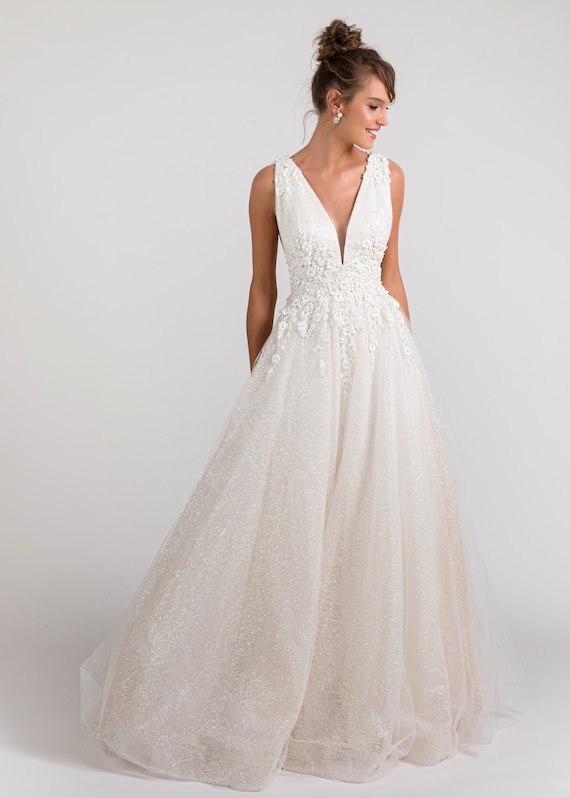 Glittered Tulle Wedding Dress: Hand-Embroidered Flower Bridal Gown