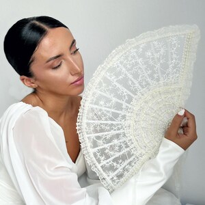 Milli_Bridal_Fan