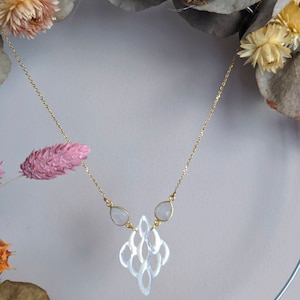 TANIA mother-of-pearl necklace and moonstones
