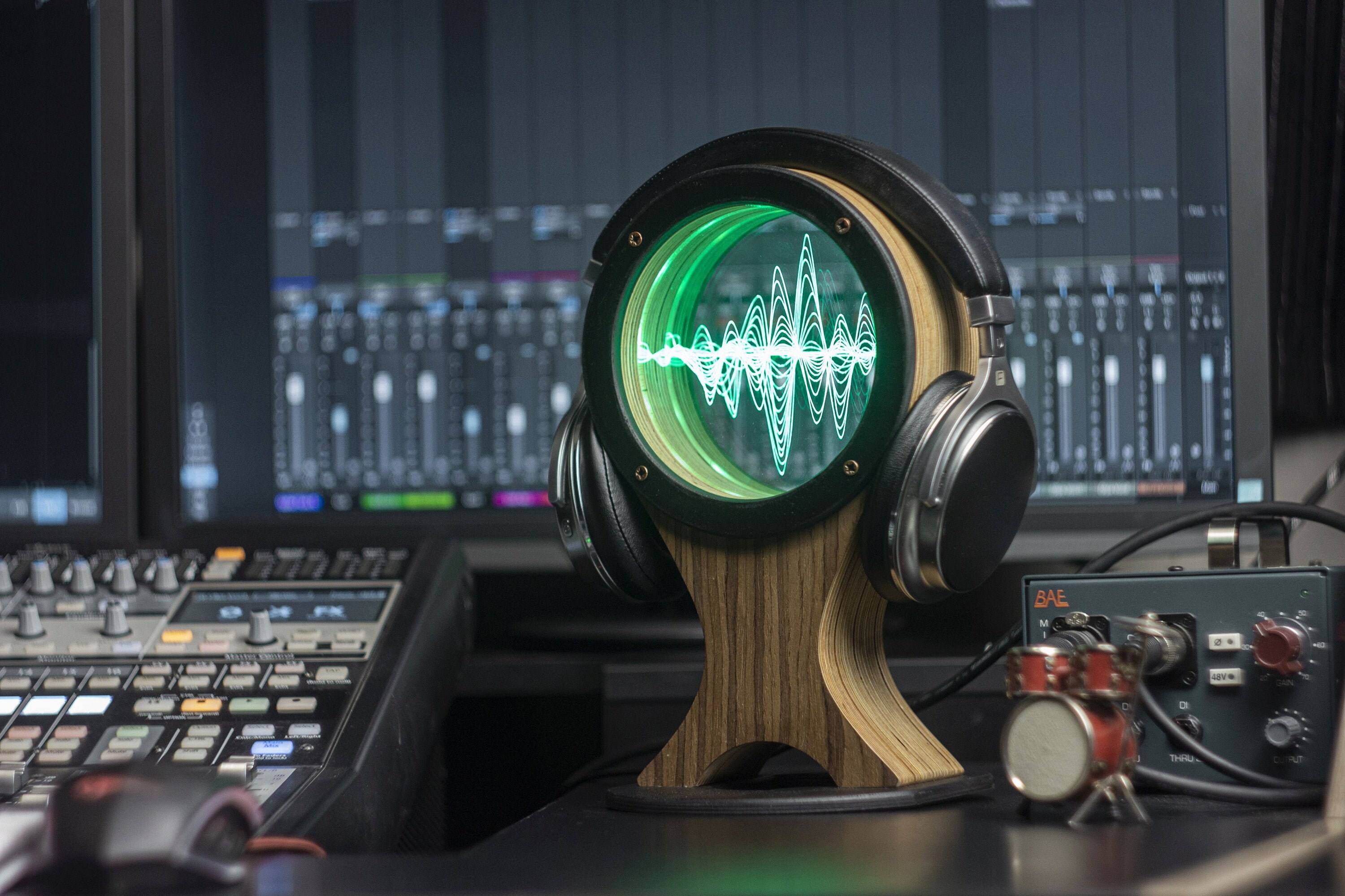 Lamp headphone online stand