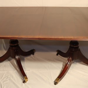 Henredon Bended Mahogany Double Pedestal Dining Table