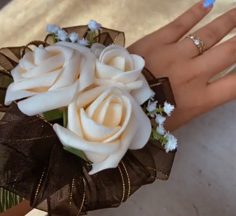 PromHomecomingFormalBridal Rose Corsage /& Boutonniere Set