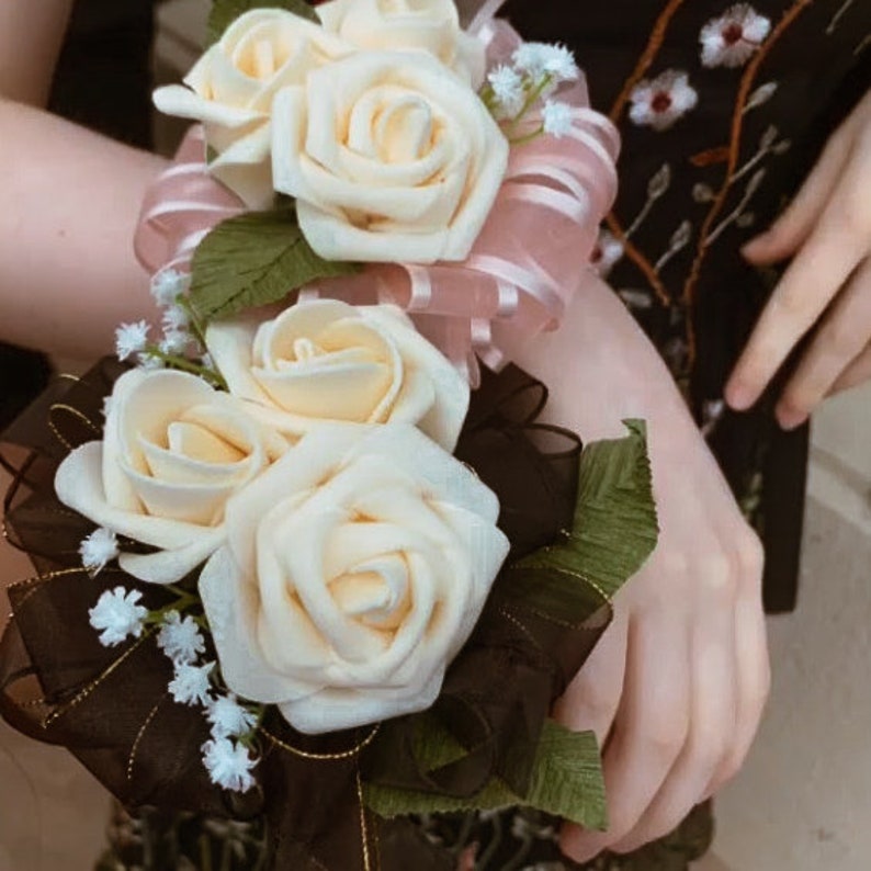 PromHomecomingFormalBridal Rose Corsage /& Boutonniere Set