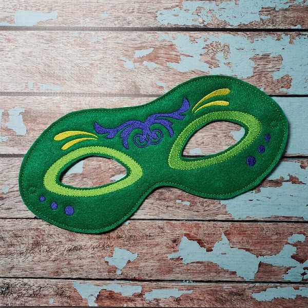 Carnival or Mardi Gras Mask In the Hoop Embroidery Design - Instant Download - ITH Mardi Gras Mask