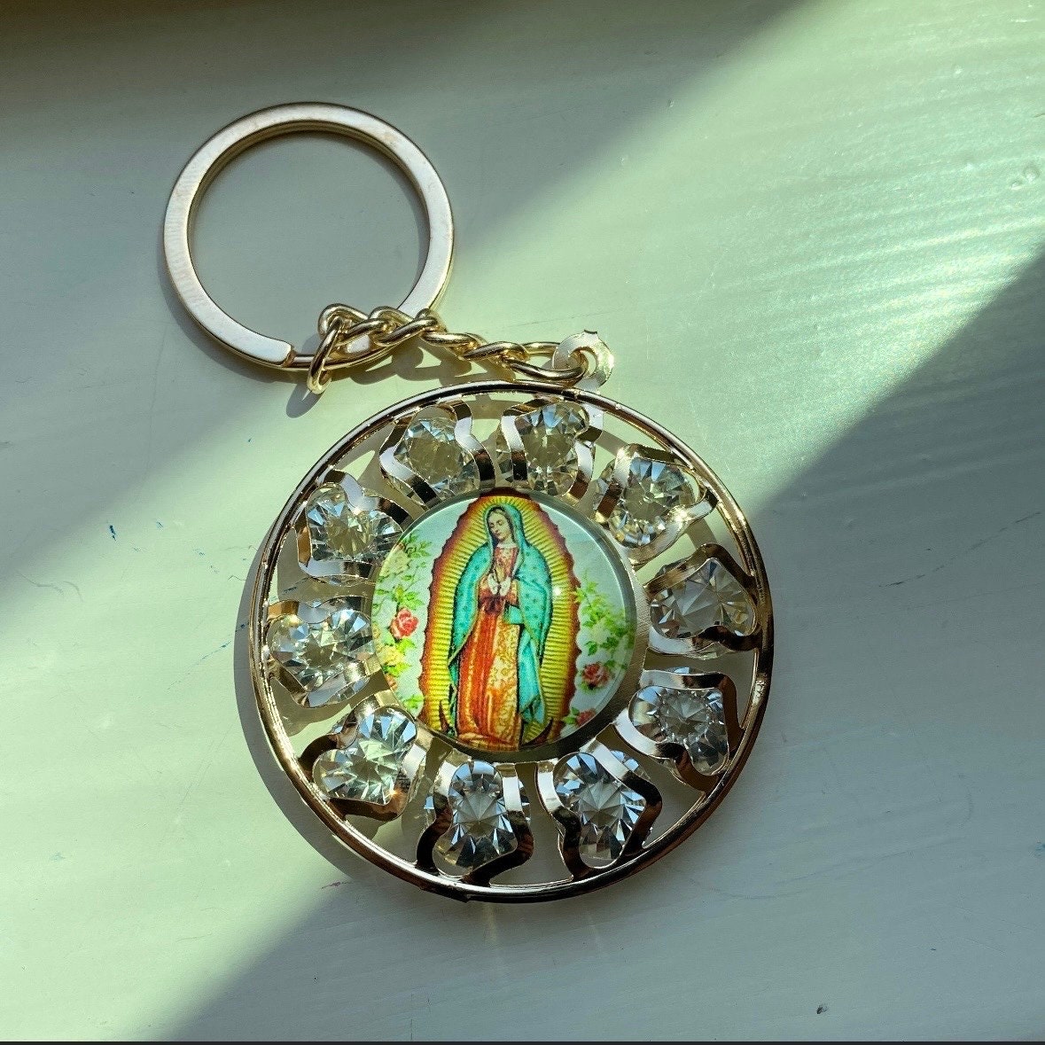 Llavero religioso de Nuestra Señora de Guadalupe, Medalla