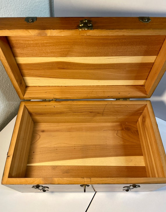 Vintage McGraw Box Co. New York Cedar Wood Jewelry Tr… Gem