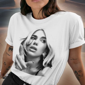 Dua Lipa T-Shirt, Weißes Dua Lipa Vintage T-Shirt, Dua Lipa Top, Dua Lip Merch, Dua Lipa Art, Dua Lipa Shirt, Dua Lipa Print, Dua Lipa Art