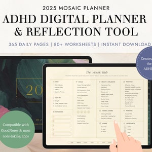 Puede incluir: Un planificador digital para 2025 con el texto "ADHD Digital Planner & Reflection Tool" sobre un fondo azul claro. El planificador est&aacute; abierto en la pantalla de una tableta y muestra una cuadr&iacute;cula de categor&iacute;as para la fijaci&oacute;n de objetivos, la salud, las finanzas, el hogar, el ocio y las notas. El texto "The Mosaic Hub" est&aacute; en la parte superior del planificador. El texto "Creado con ❤️ para el cerebro TDAH" est&aacute; en un c&iacute;rculo en el lado derecho de la imagen.