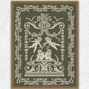 Puede incluir: Un patrón de punto de cruz con dos querubines sosteniendo una flor, rodeado de un borde decorativo sobre un fondo verde. El patrón se titula "Cherub Garden" y está disponible como descarga instantánea en PDF.