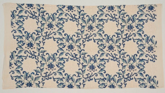 1930s Chinese Embroidered Silk Stole