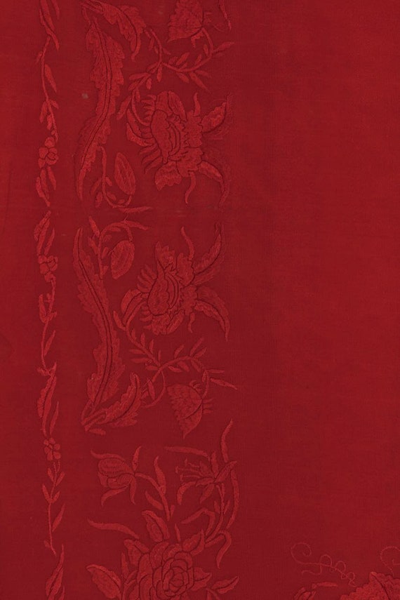 1920s Chinese Fine Silk Embroidered Red Shawl