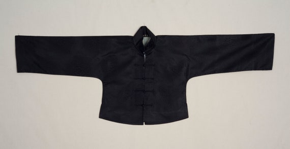 1930s Chinese Beautifully Patterned Silk Jacket