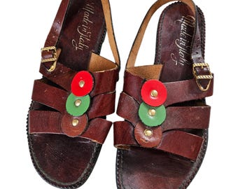 Sandalias vintage de los años 70 de cuero italiano con tiras, color marrón, verde y rojo, talla US 8.