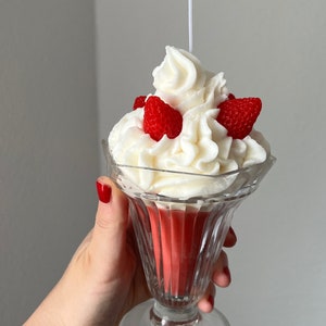 Vegan strawberry candle Dessert candle soy candle Gift candle Aesthetic candle image 2