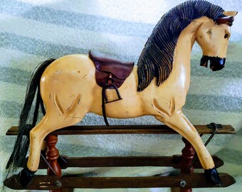 gliding horse toy