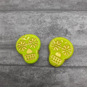 Rustic Sugar Skull, Opaque Lime Green Czech Glass Calavera Skull Beads, 20x17mm, Halloween Beads, Day Of The Dead, Jewelry Making, 2 pcs