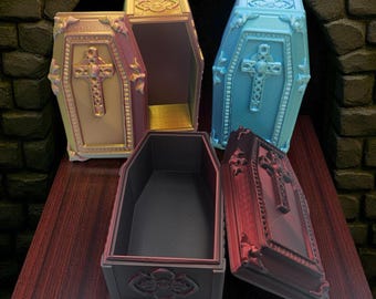 Coffin Display Container – Gothic Halloween Decor – Spooky Creepy Storage Box – Horror-Inspired Shelf Prop – Goth Desk Accent