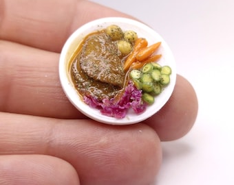 Miniature Pot Roast, Cooked Meal Plate - 1:12 Scale, Realistic Dollhouse Food