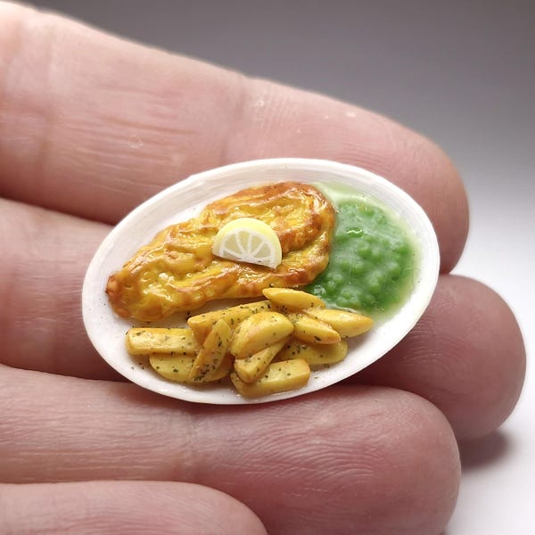 Miniature Fish and Chips, 1:12 Scale Realistic Dollhouse Food