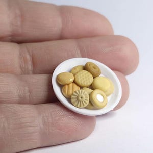 11 Piece Cookies/Biscuits Assortment with Plate, 1:12 Scale, Realistic Dollhouse Miniature Food, Handmade