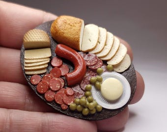 ミニチュアパン＆ミートボード - 1:12スケールのリアルなドールハウスフード