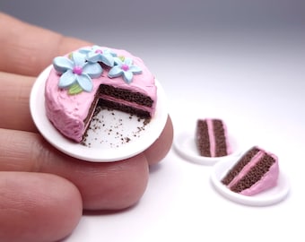 Miniature Chocolate Cake with Slices Set – 1:12 Scale Realistic Dollhouse Food