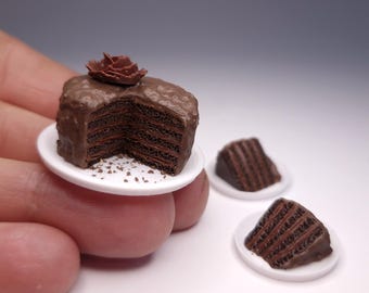 Miniature Chocolate Cake with Plated Slices - 1:12 Scale, Realistic  Dollhouse Food